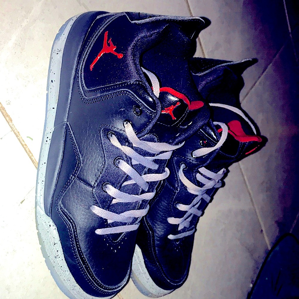 New Jordan retros never worn
